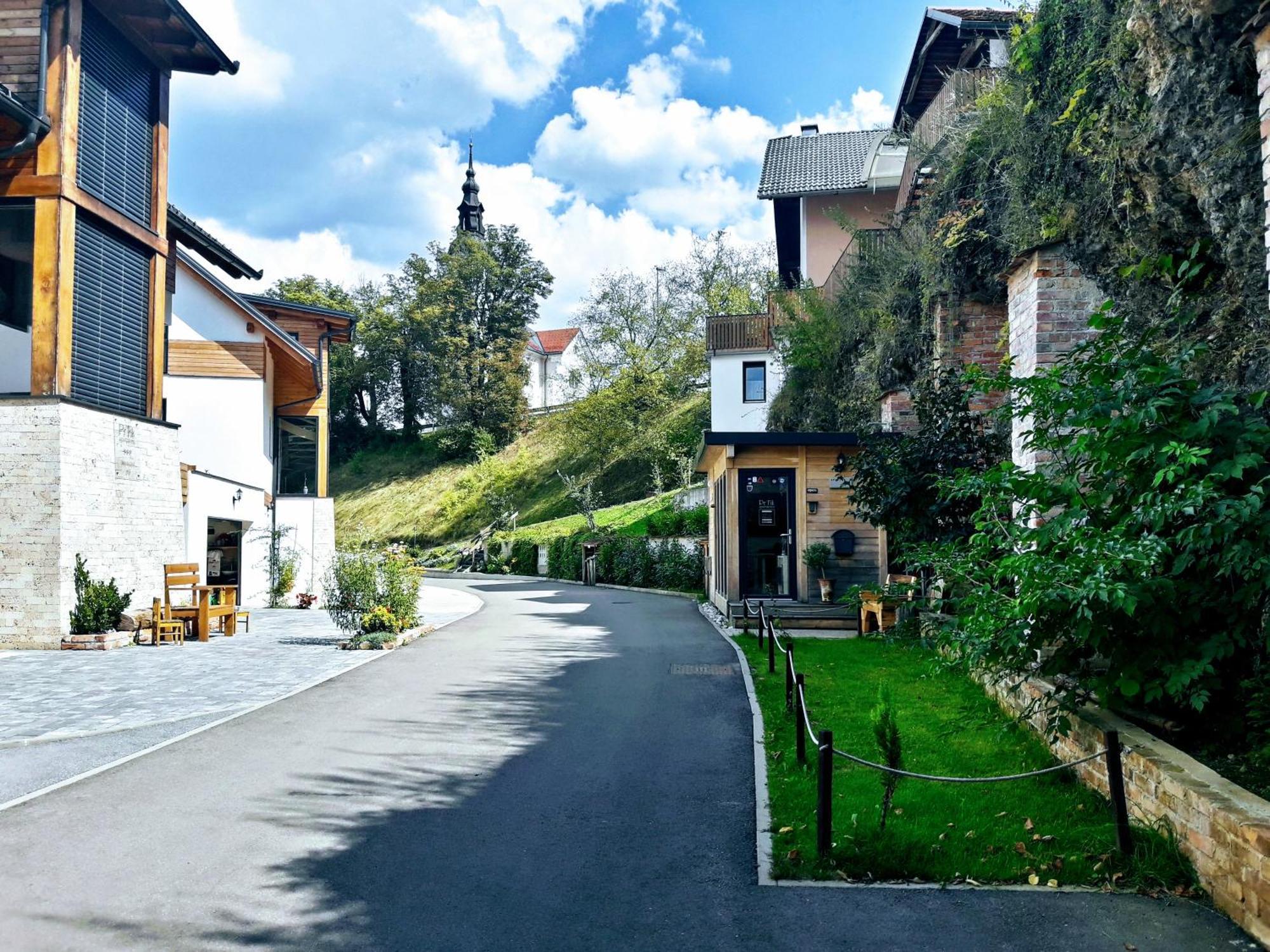 Pr'Fik Apartments Kranj Eksteriør bilde