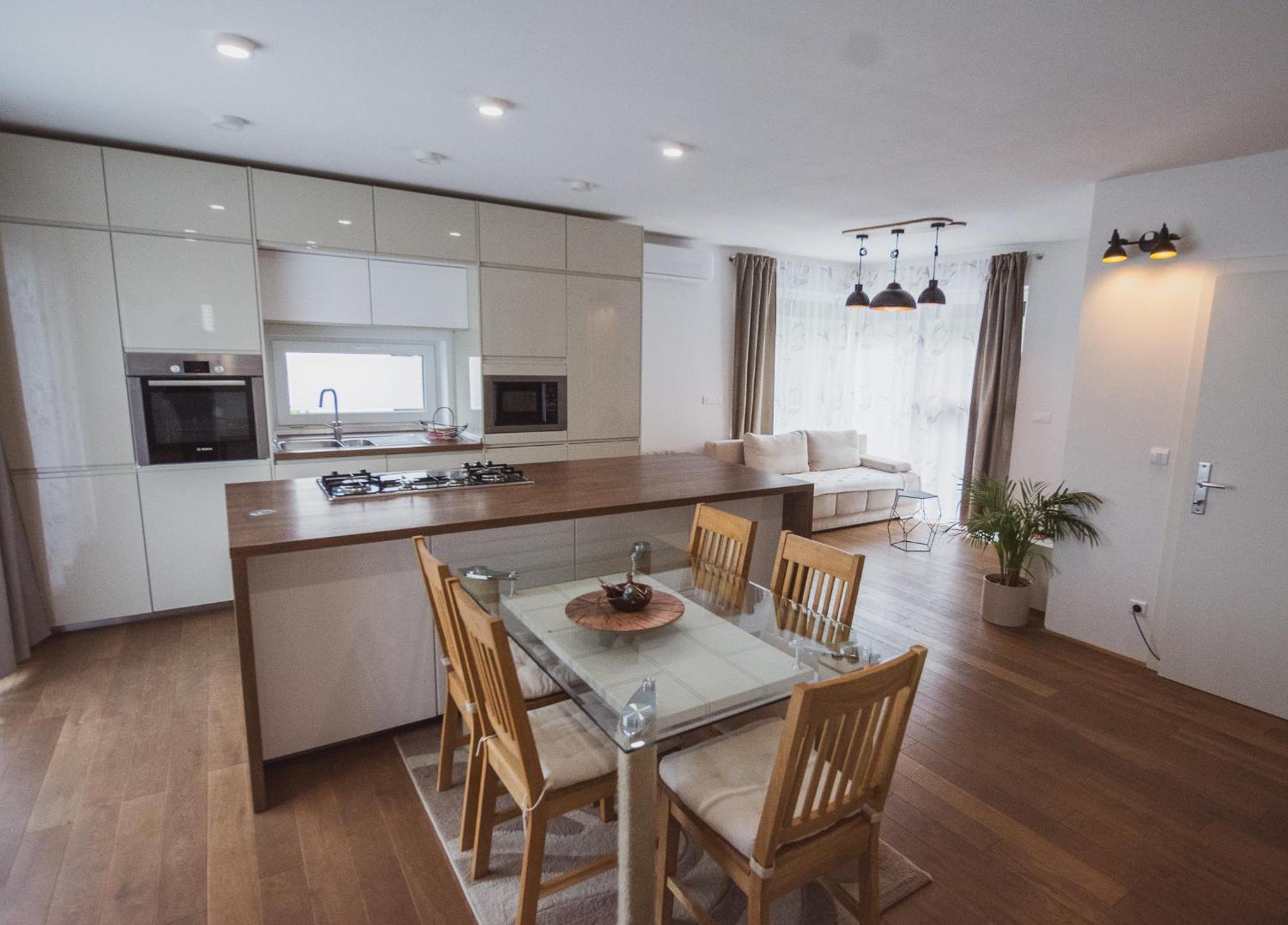 Pr'Fik Apartments Kranj Eksteriør bilde